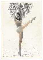Colleen Farington - beach modeling scene