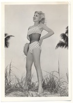 [1960] Melanie Smith - beach modeling scene