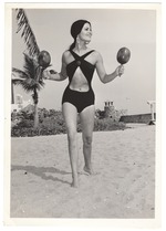 Marianne Gilbert (Miss Holland 1962) - beach modeling scene