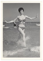 Diane Varga - beach modeling scene