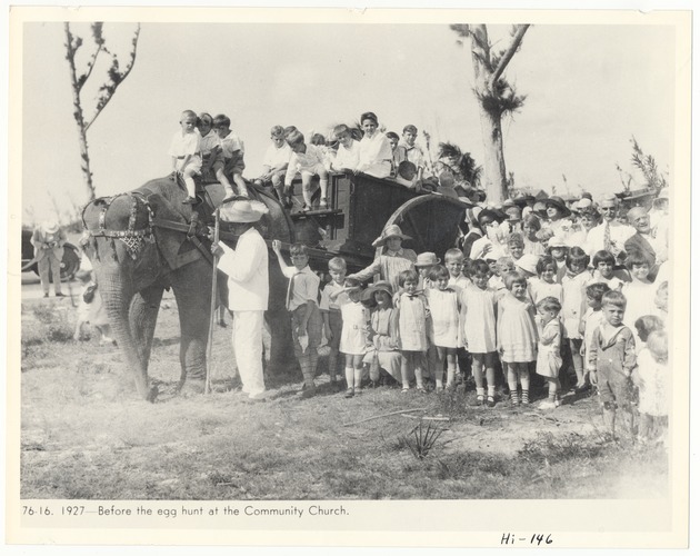 Children and Rosie the elephant - Recto Photograph
