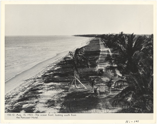 Ocean front, looking south from the Pancoast Hotel - Recto Photograph