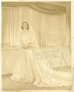 [1950] Photo proof of a bride in her wedding gown