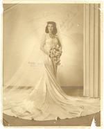 [1950] Photo proof of a bride in her wedding gown