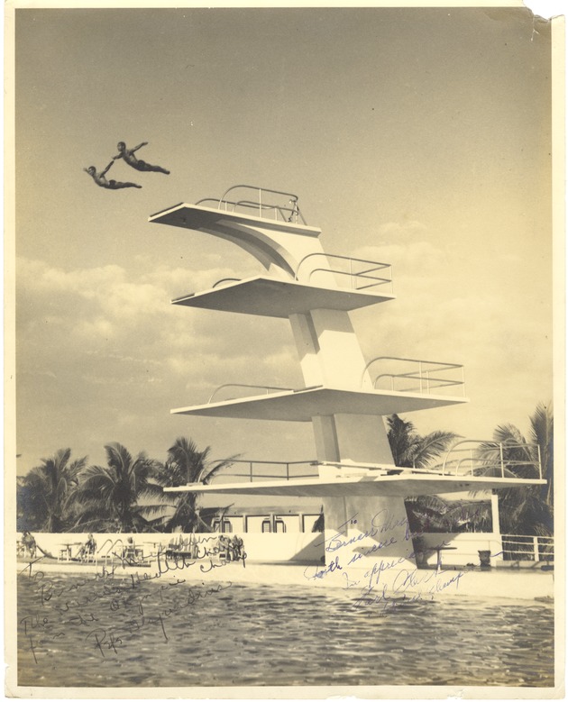 Synchronized divers at the Macfadden-Deauville Pool - Recto