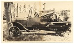 [1927-05-20] Ford truck located at Eleventh and Collins