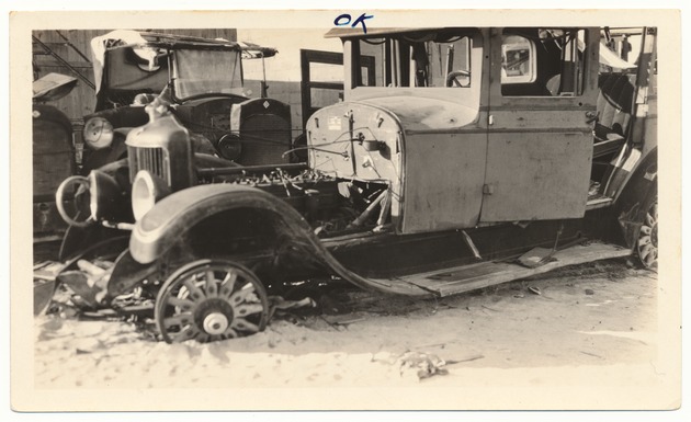 Diana Sedan located at Shorty's Garage - Recto Photograph