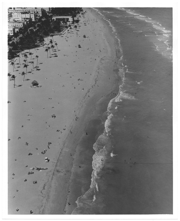 Aerial view of Lummus Park - Recto Photograph