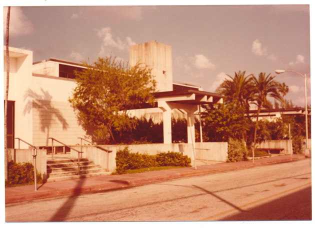 Building on Sixth Street - 