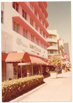 Art Deco buildings on Lincoln Road