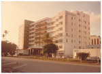 [1990] View of the Seagull beach front hotel