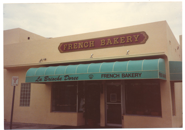 La Brioche Doree French Bakery - 