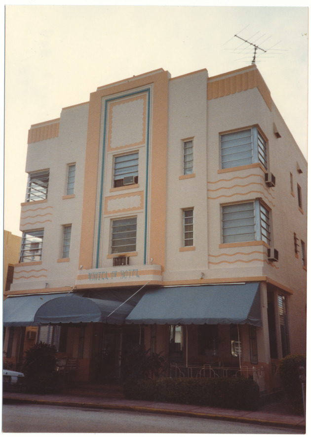 Whitelaw Hotel at 808 Collins Avenue - 