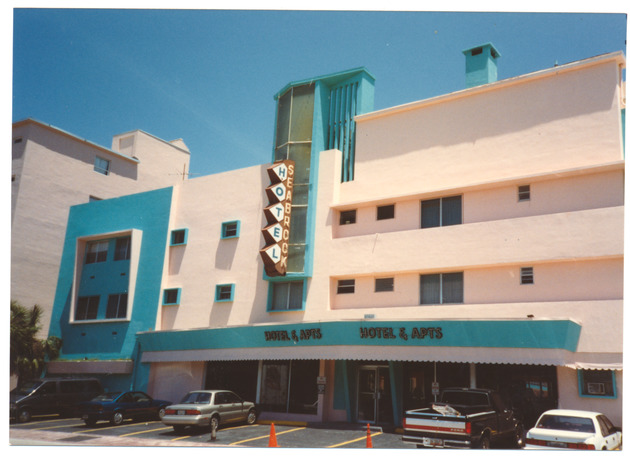 Seabrook Hotel and Apartments on 9401 Collins Avenue - 