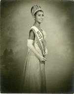 Apasra Hongsakula, Miss Universe 1965