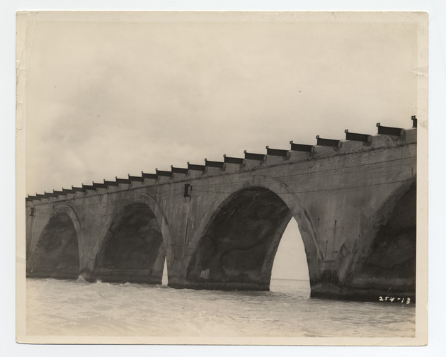 Building the Long Key highway bridge