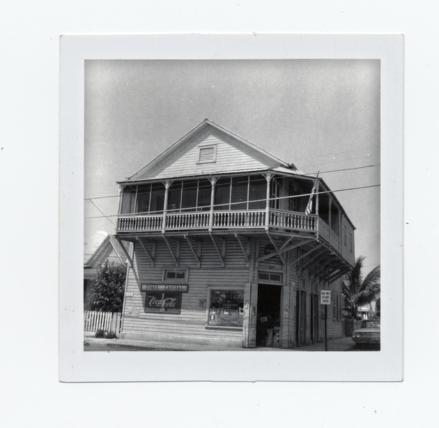 Tony's Grocery at 700 Elizabeth Street