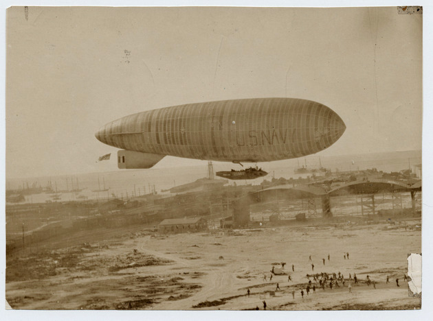 Navy WW I blimp over Trumbo Point