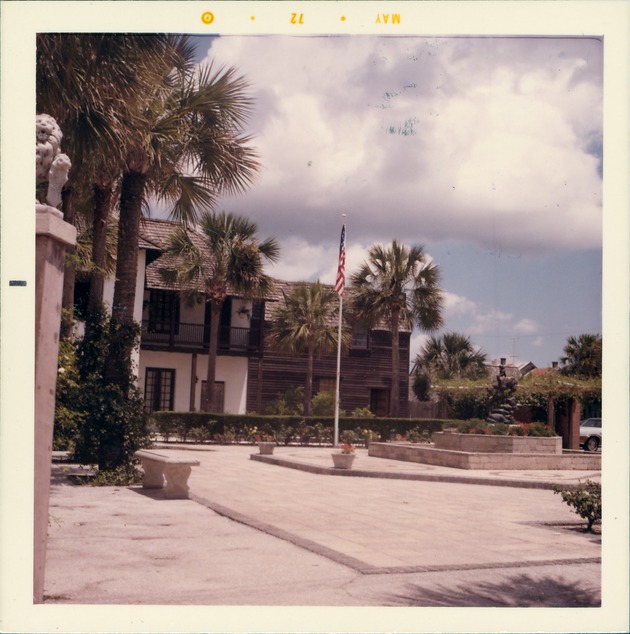 [Pan American Building from entrance of Hispanic Garden, looking Northeast, 1972] - 