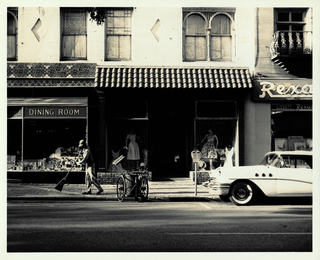 Bilger's Shop, the west end of the Lyon Building, from King Street looking South, 1960