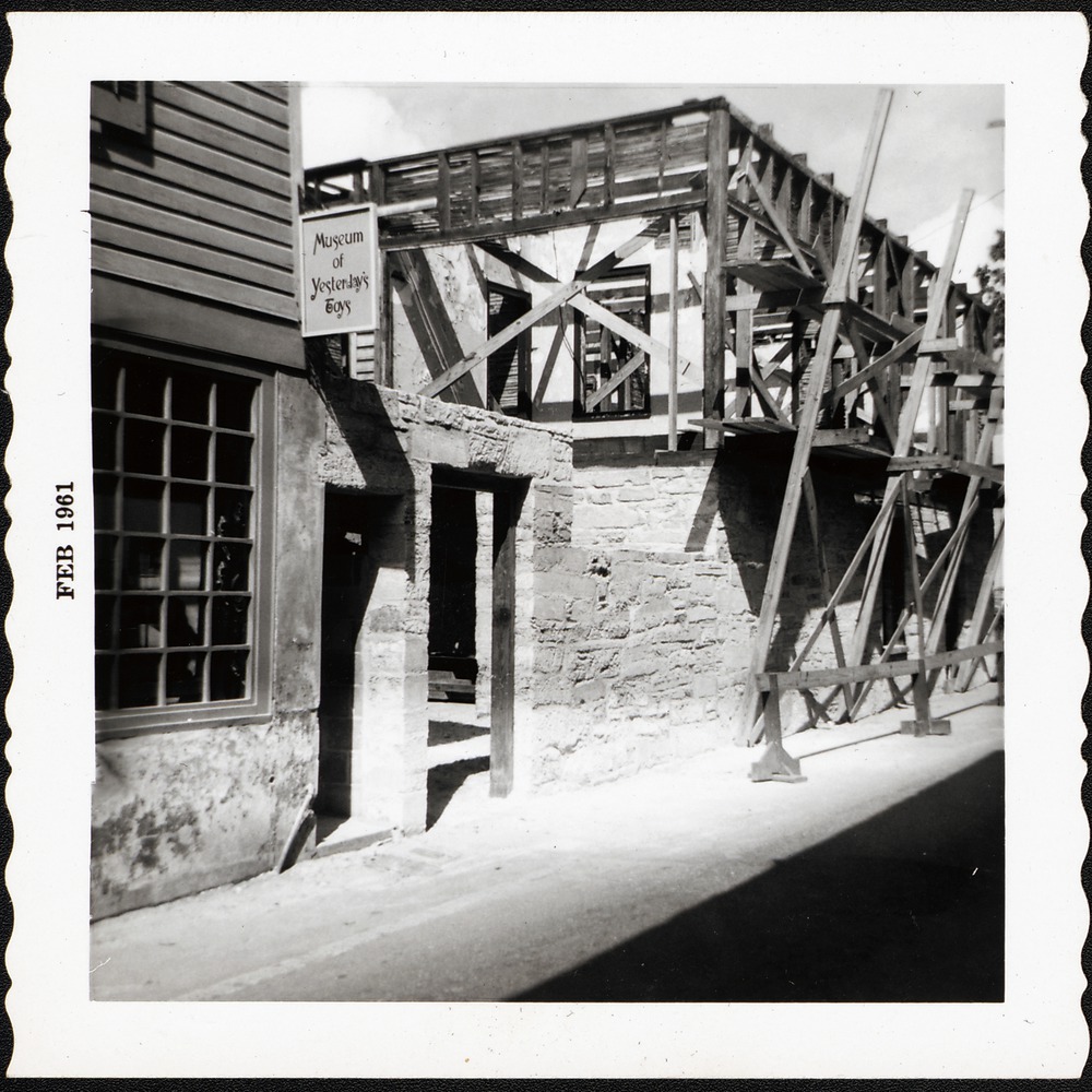 Completed courtyard entrance gate at Arrivas House, looking Northwest, 1961