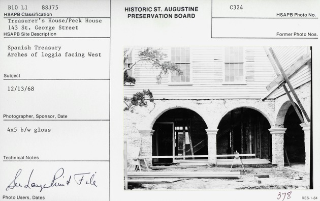 Coquina arches on the east loggia of the Peña-Peck House, seen from the courtyard